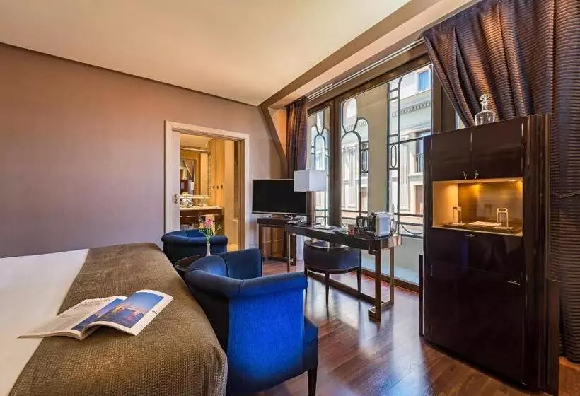Habitación Romántica, Casa Fuster G.l Monumento