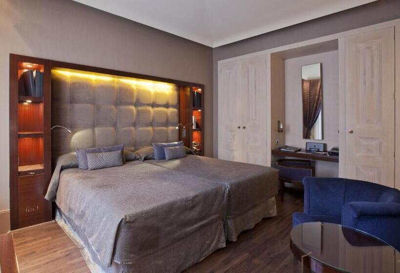 اتاق لوکس, Casa Fuster G.l Monumento