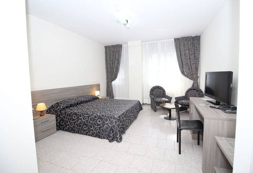 اتاق استاندارد سه نفره, Croce Di Malta