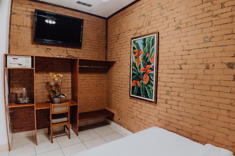 标准间, Dunn Inn