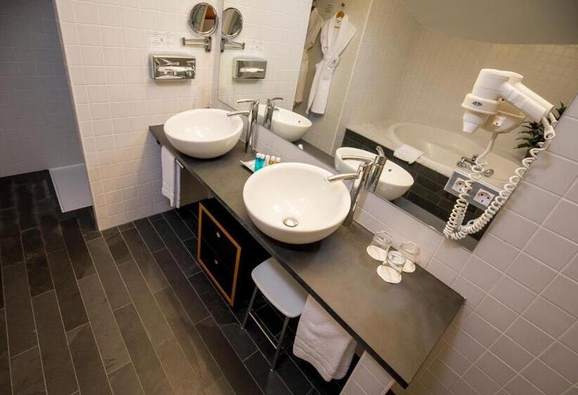 اتاق استاندارد سه نفره, Font D'Argent Canillo