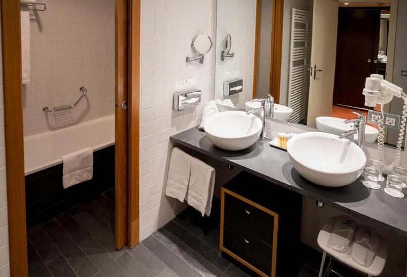 اتاق استاندارد سه نفره, Font D'Argent Canillo