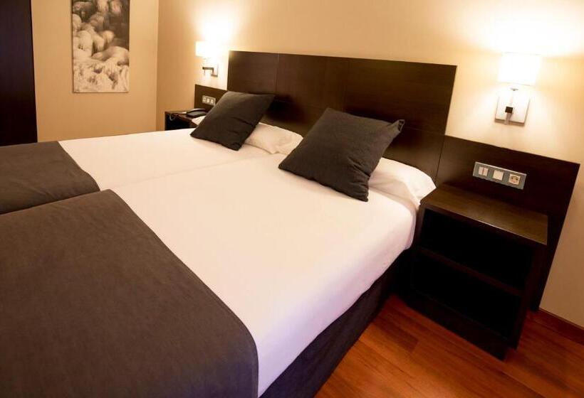 اتاق خانوادگی, Font D'Argent Canillo