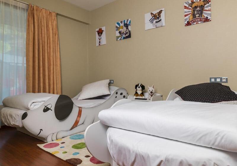 اتاق استاندارد سه نفره, Font D'Argent Canillo