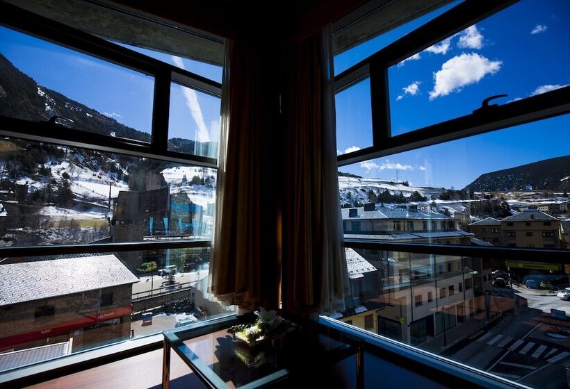 اتاق خانوادگی, Font D'Argent Canillo