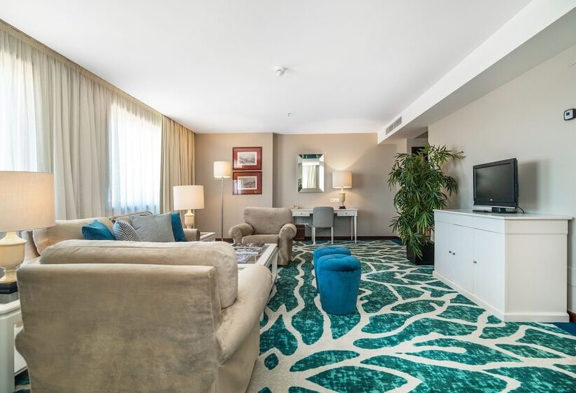 סוויטת 2 חדרי שינה, Holiday Inn Porto Gaia, An Ihg