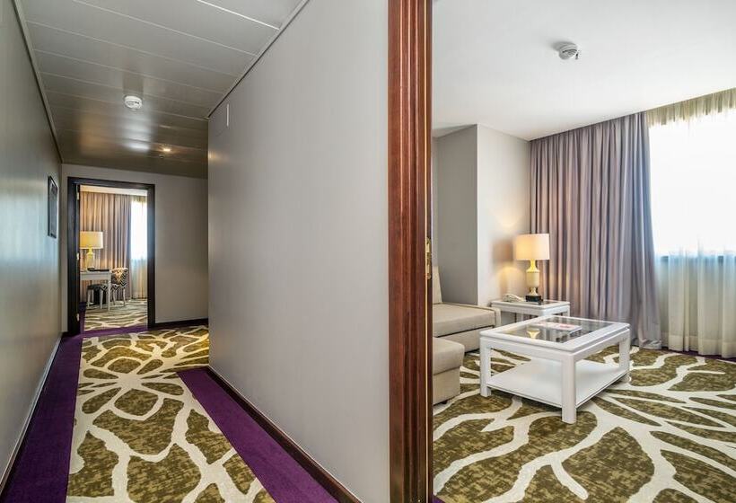 סוויטת 2 חדרי שינה, Holiday Inn Porto Gaia, An Ihg