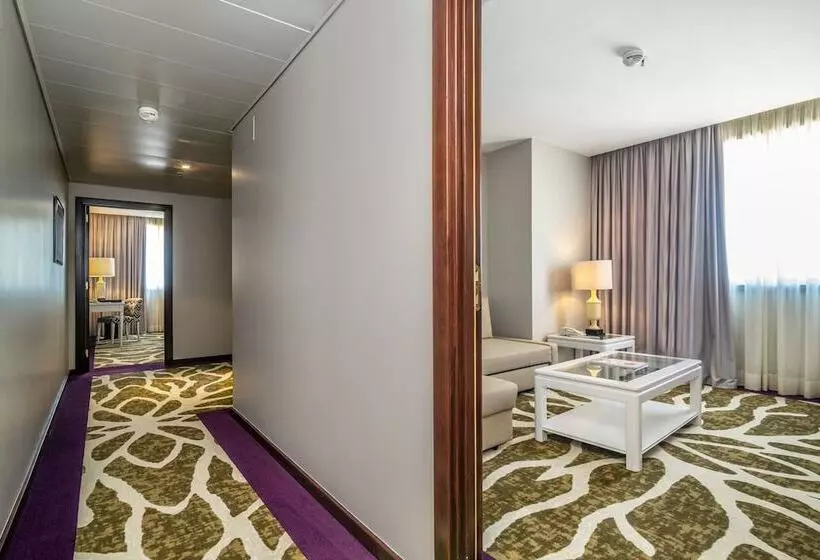 سوئیت 2 خوابه, Holiday Inn Porto Gaia, An Ihg