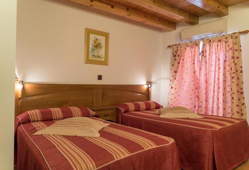 スタンダードトリプルルーム, Jacobeo