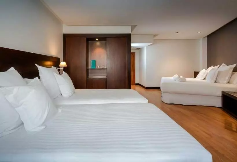 Familiekamer, Occidental Granada