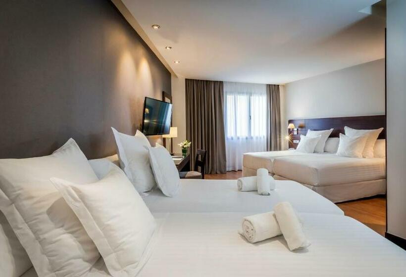 家庭间, Occidental Granada