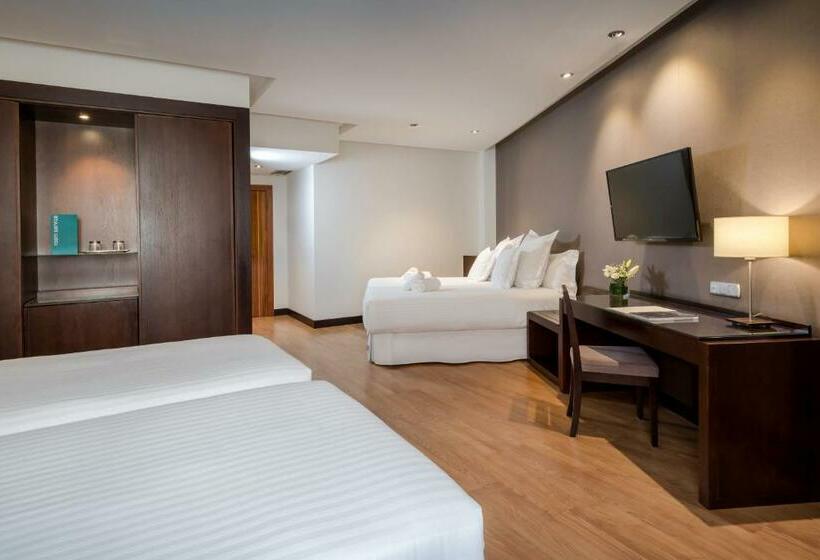 家庭间, Occidental Granada