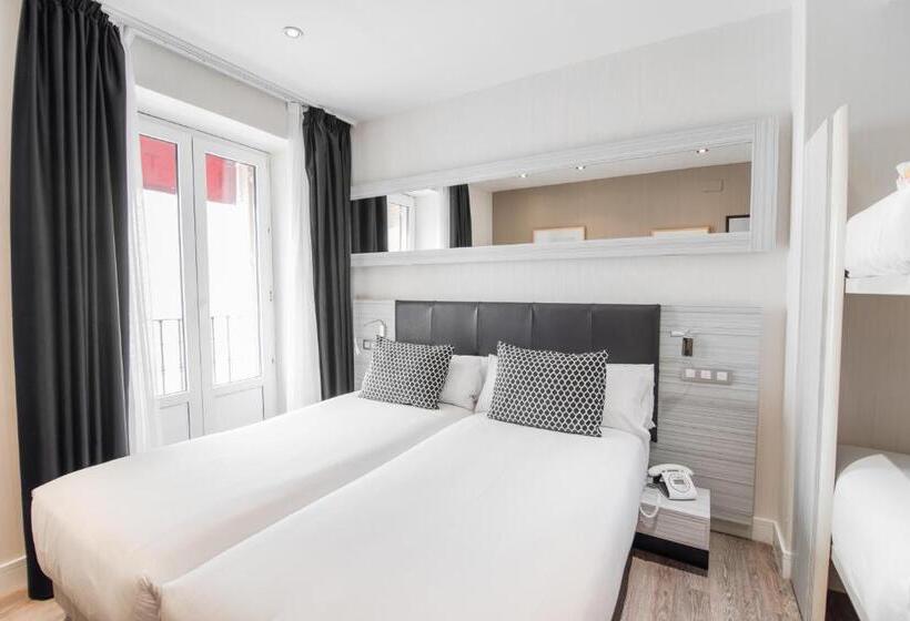 اتاق استاندارد چهار تخته, Petit Palace Puerta Del Sol