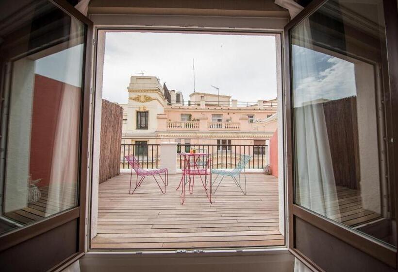 اتاق لوکس با تراس, Petit Palace Puerta Del Sol