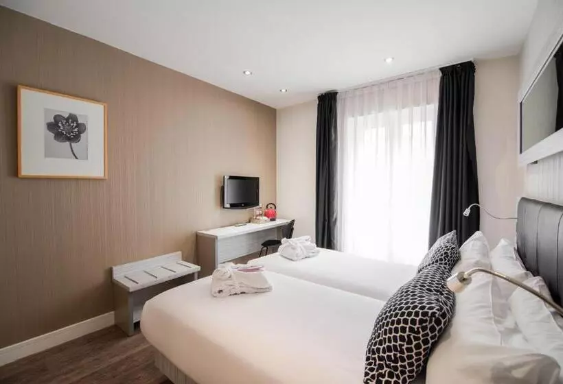 اتاق استاندارد با چشم‌انداز شهر, Petit Palace Puerta Del Sol