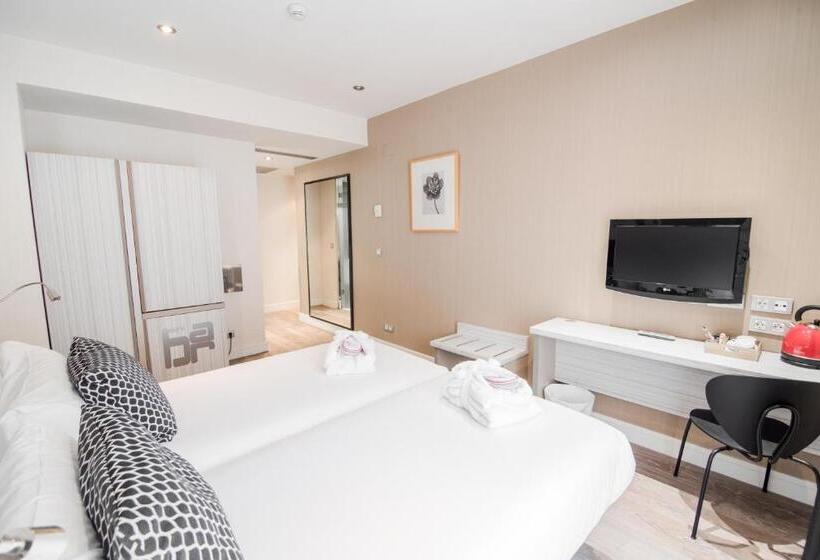 اتاق استاندارد با چشمانداز شهر, Petit Palace Puerta Del Sol