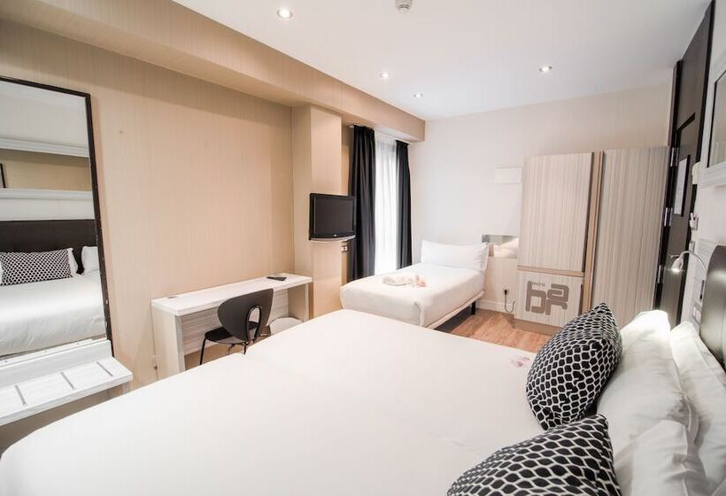 اتاق استاندارد سه نفره, Petit Palace Puerta Del Sol