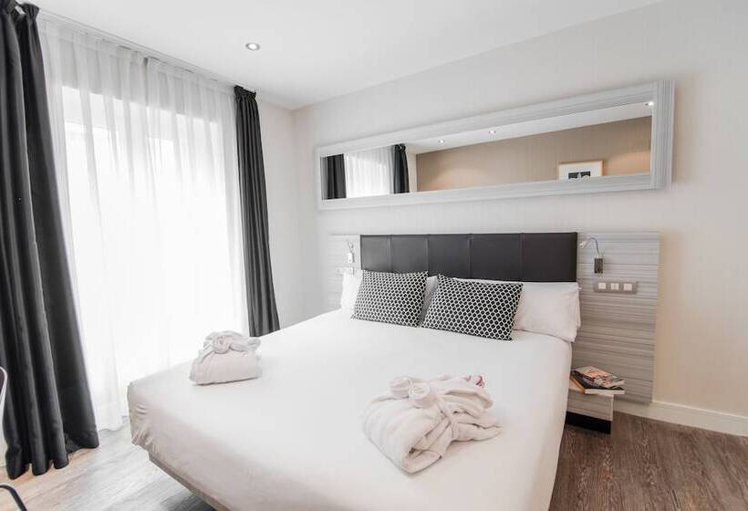 اتاق استاندارد با چشمانداز شهر, Petit Palace Puerta Del Sol