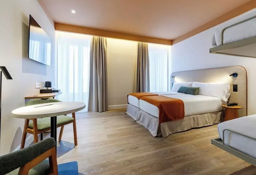 اتاق استاندارد چهار تخته, Petit Palace Puerta Del Sol