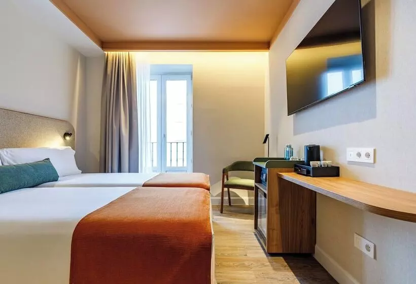اتاق استاندارد با چشم‌انداز شهر, Petit Palace Puerta Del Sol