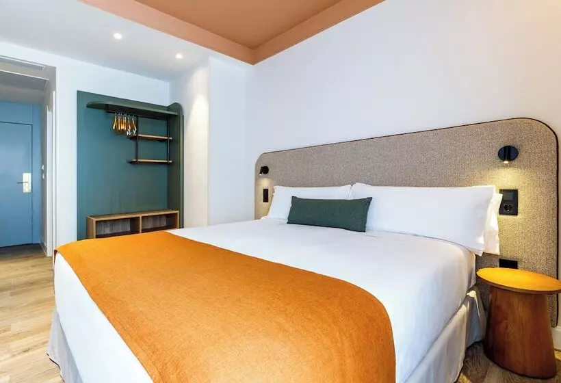 اتاق استاندارد با چشم‌انداز شهر, Petit Palace Puerta Del Sol