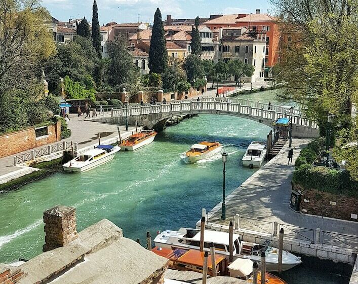 Habitación Triple Deluxe con Vistas, Santa Chiara