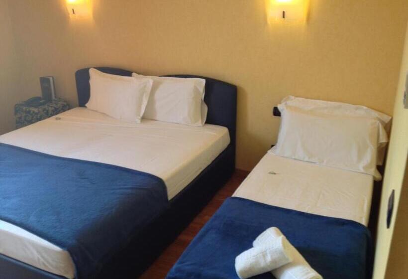 חדר סטנדרט לשלושה, Sirio