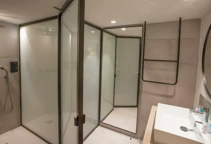 ２ベッドルームアパートメント, Marsenses Paradise Club