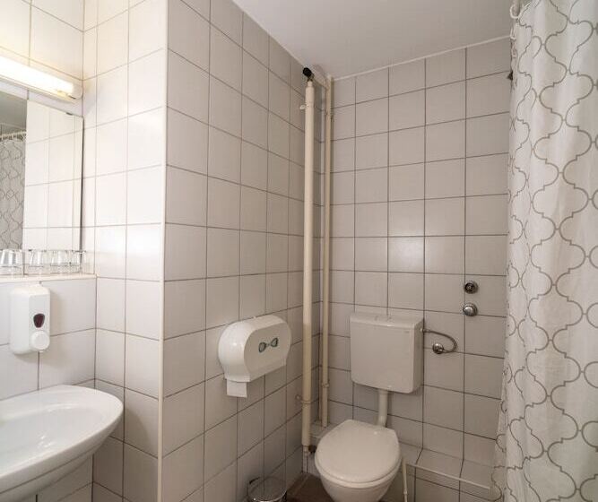 חדר סטנדרט לארבעה, MP Hostel Budapest