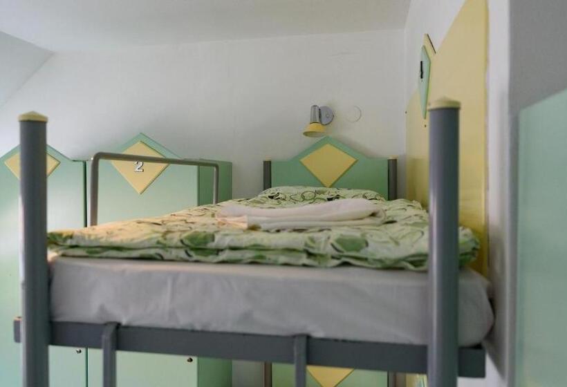 חדר סטנדרט לארבעה, MP Hostel Budapest