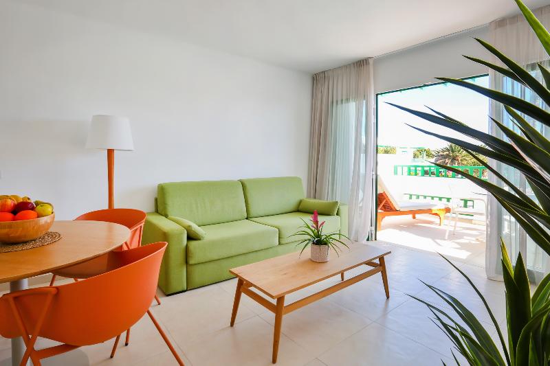 דירת חדר, Nazaret Apartments