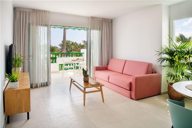 דירת חדר, Nazaret Apartments