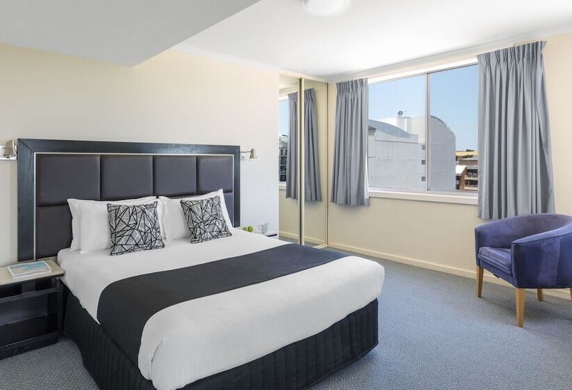 דירת שני חדרים, Nesuto The Entrance