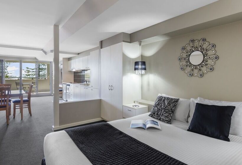 סטודיו דלוקס, Nesuto The Entrance