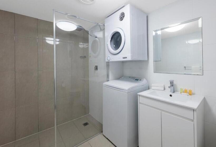 דירת דלוקס 2 חדרי שינה, Nesuto The Entrance