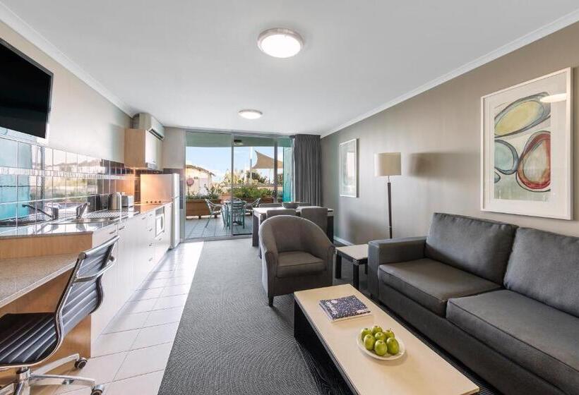 דירת דלוקס 2 חדרי שינה, Nesuto The Entrance