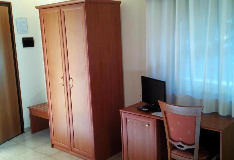 בקתה סטנדרטית, Giardino