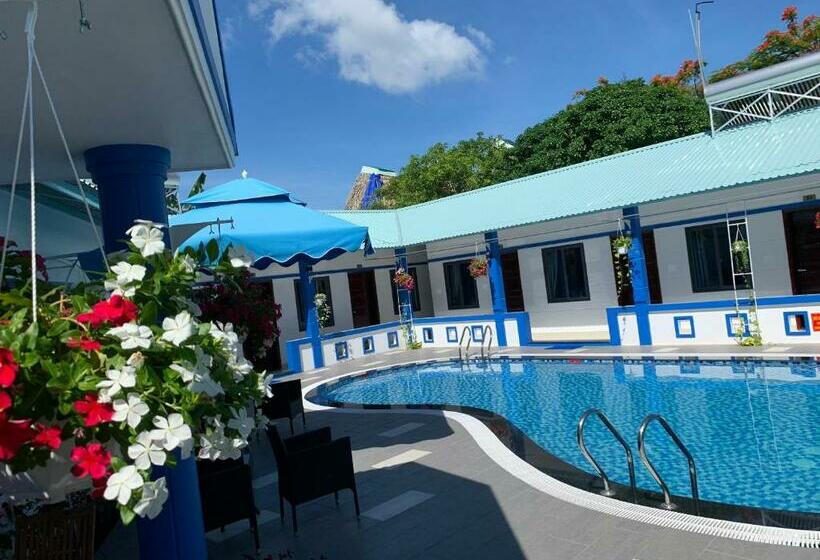 اتاق استاندارد چهار تخته, La Vita