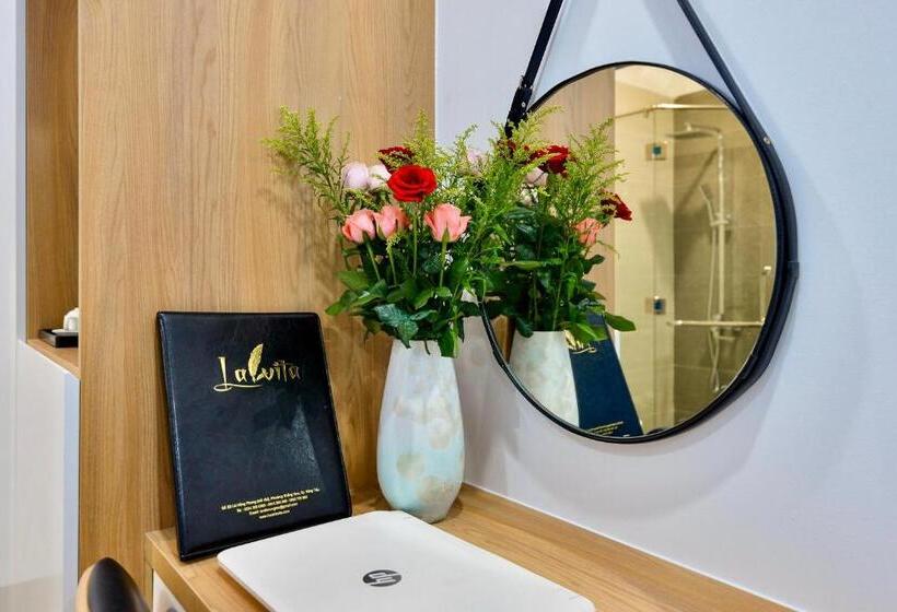 اتاق استاندارد سه نفره, La Vita