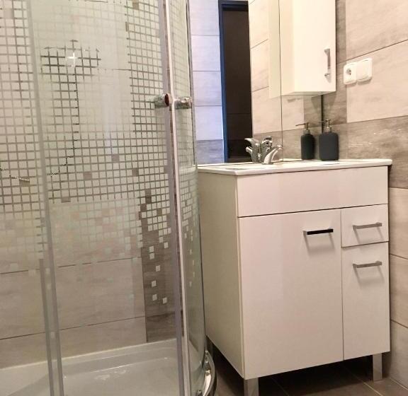 جناح غرفتين نوم, Ubytovani Haasova