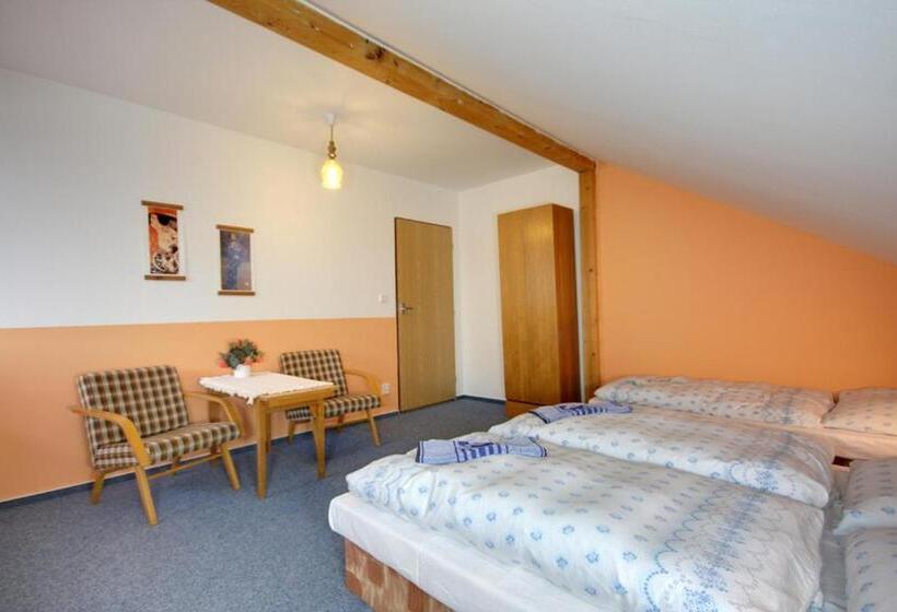 جناح غرفتين نوم, Ubytovani Haasova