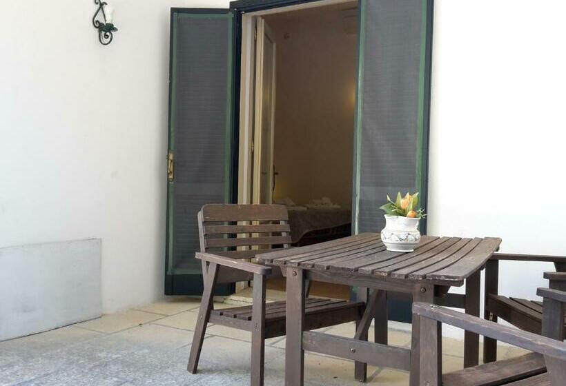 Economy Quadruple Room, Agriturismo Vignavecchia