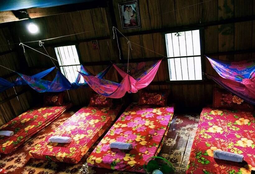 家族用バンガロー, Family Batcave Homestay