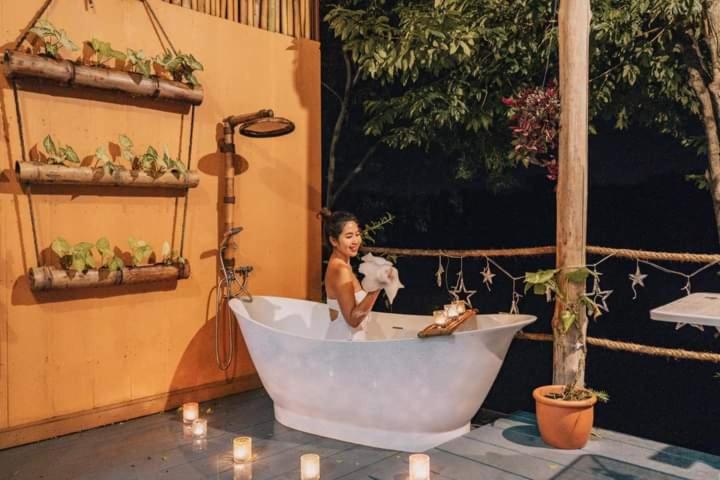 带按摩浴盆的套房, Nan De Panna Resort And Spa