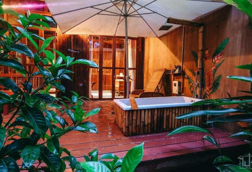 标准间带阳台, Nan De Panna Resort And Spa