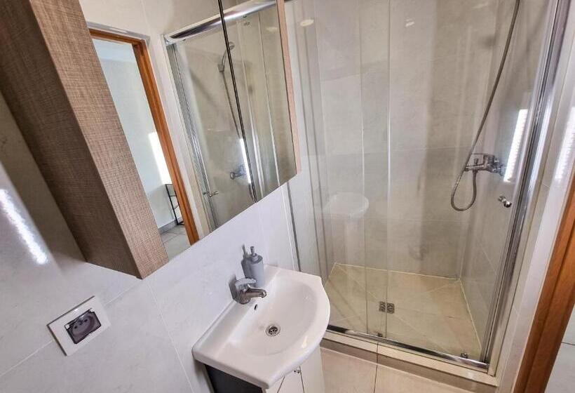 Семейный Номер, Orange Tree