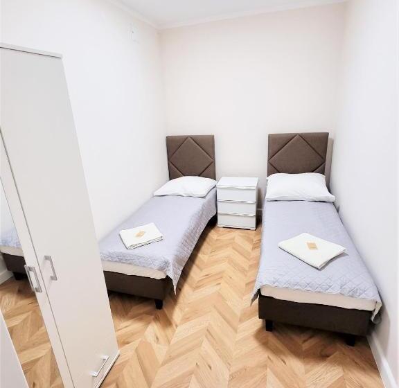 Апартаменты 2 Спальни, Orange Tree