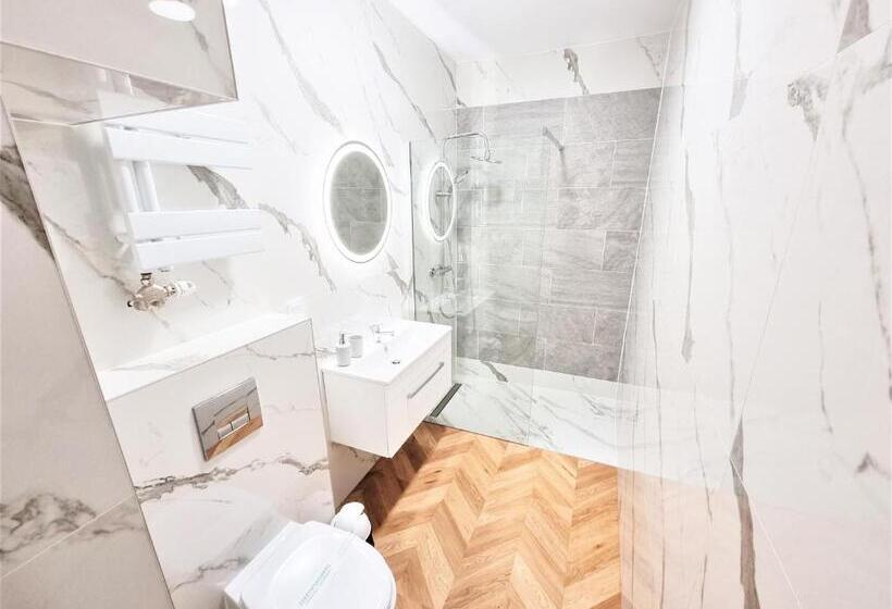 Апартаменты 2 Спальни, Orange Tree