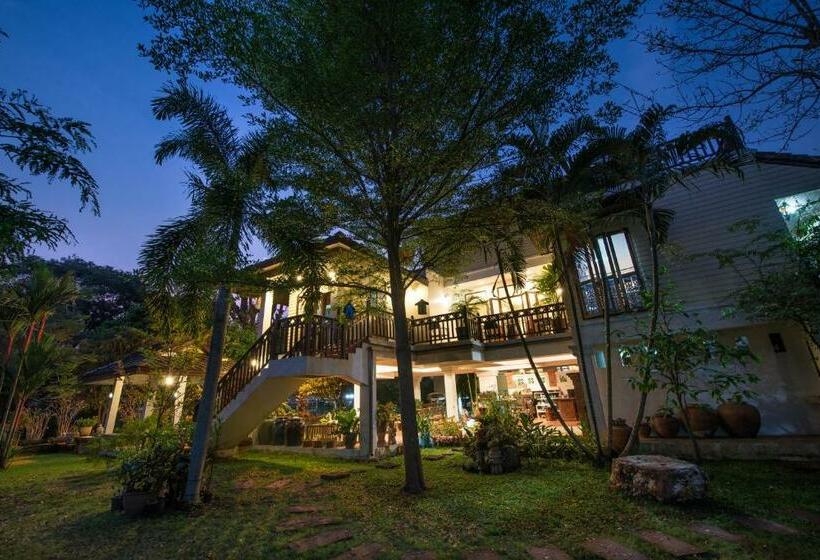 ガーデンビュースタンダードルーム, Phuttal Residence