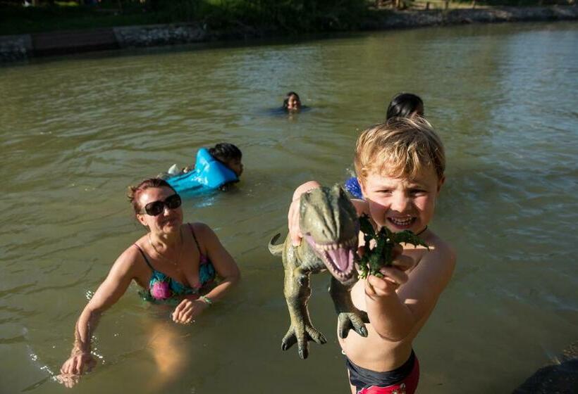 ファミリールーム, Phuttal Residence